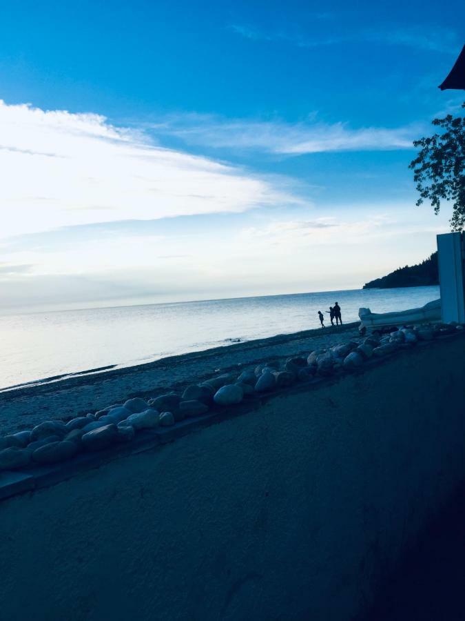 Seafront Maisonette In Fourka Luaran gambar