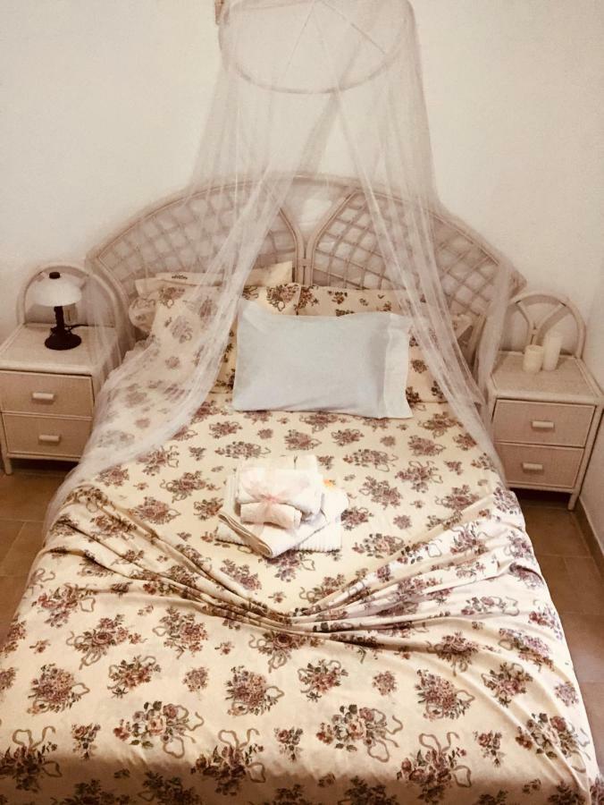Seafront Maisonette In Fourka Luaran gambar