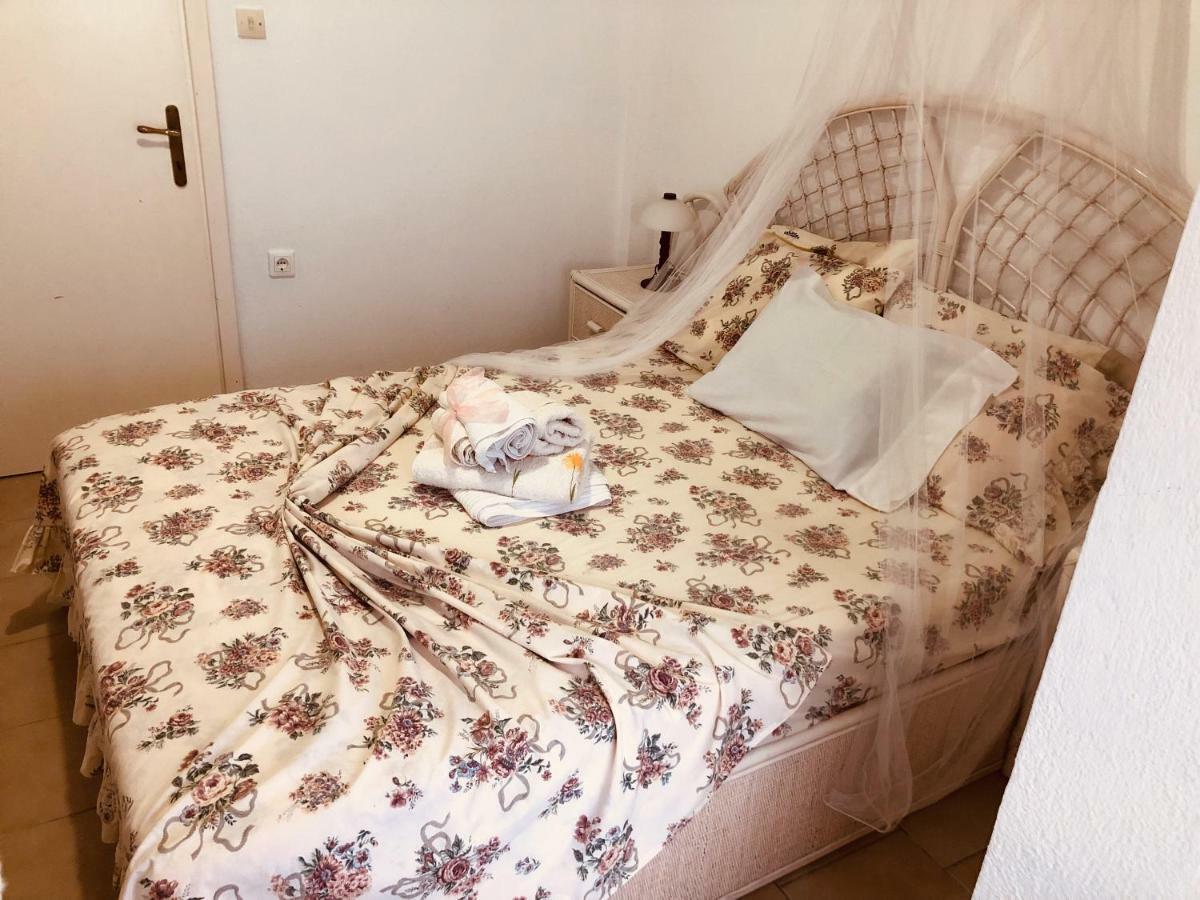 Seafront Maisonette In Fourka Luaran gambar